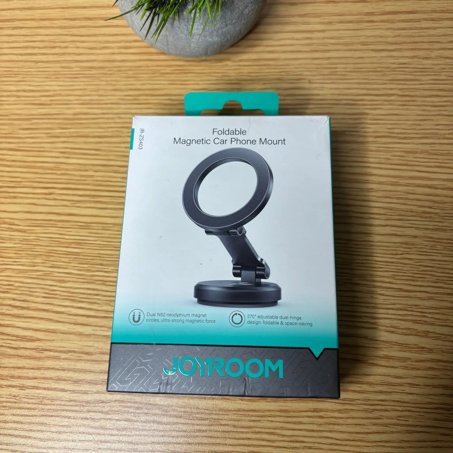 Joyroom Foldable Magnetic Car Phone Mount
